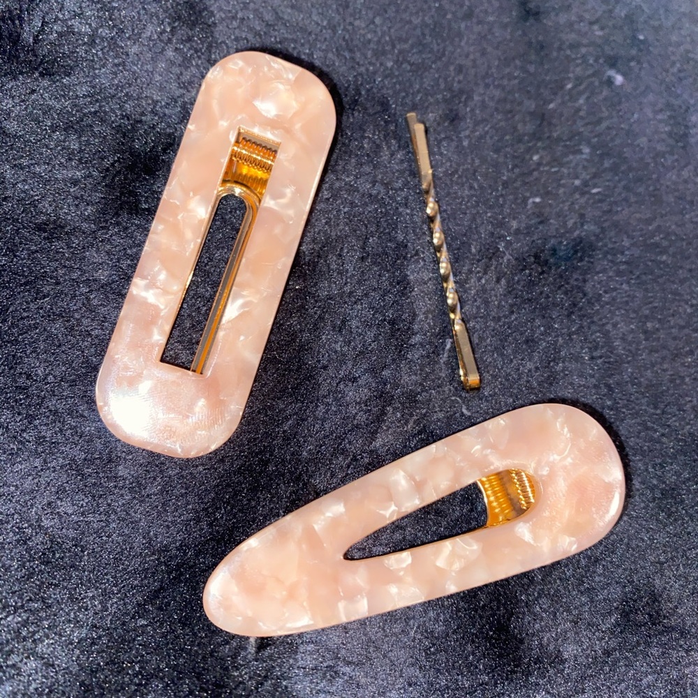 Pink marble hair accessories